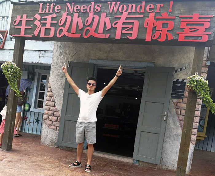 身为年轻一代的90后，但他看起来却比同龄人多了那份沉稳，他就是本次专访的新闻人物——湖南岳阳总代理秦志雄。